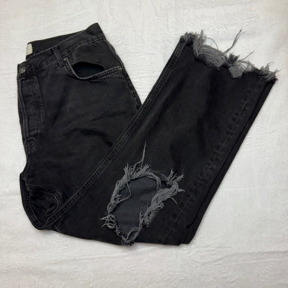 We the Free size 31 Distressed Black Jeans - Picture 1 of 4